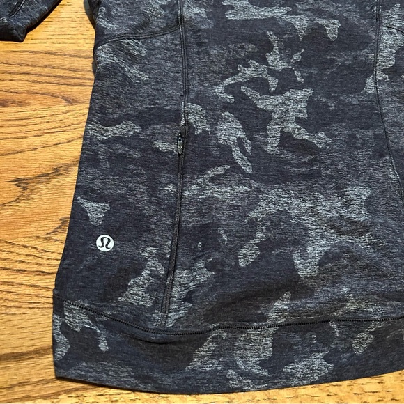Lululemon outrun the elements half zip - Picture 10 of 10
